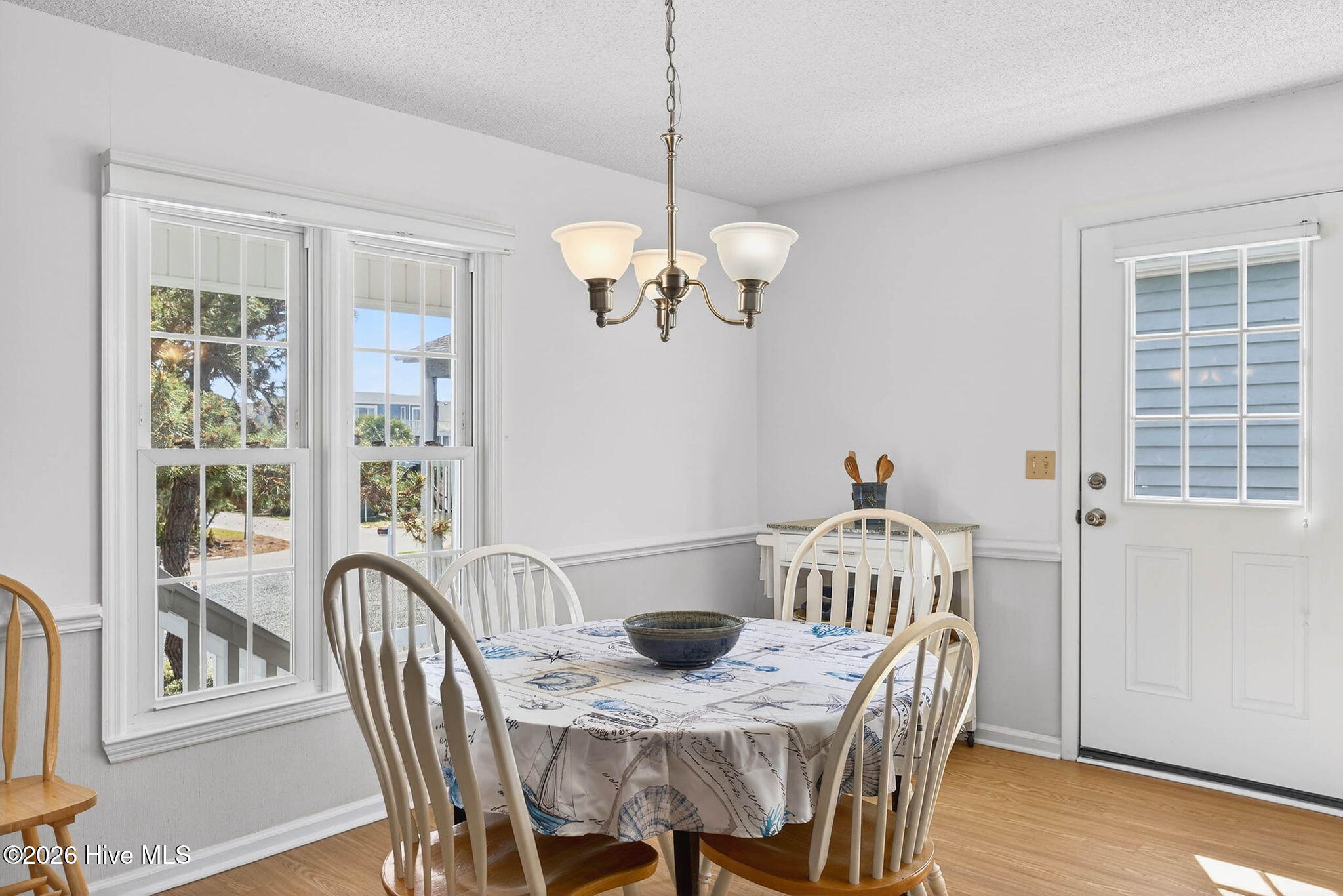 1206 N Shore Drive W