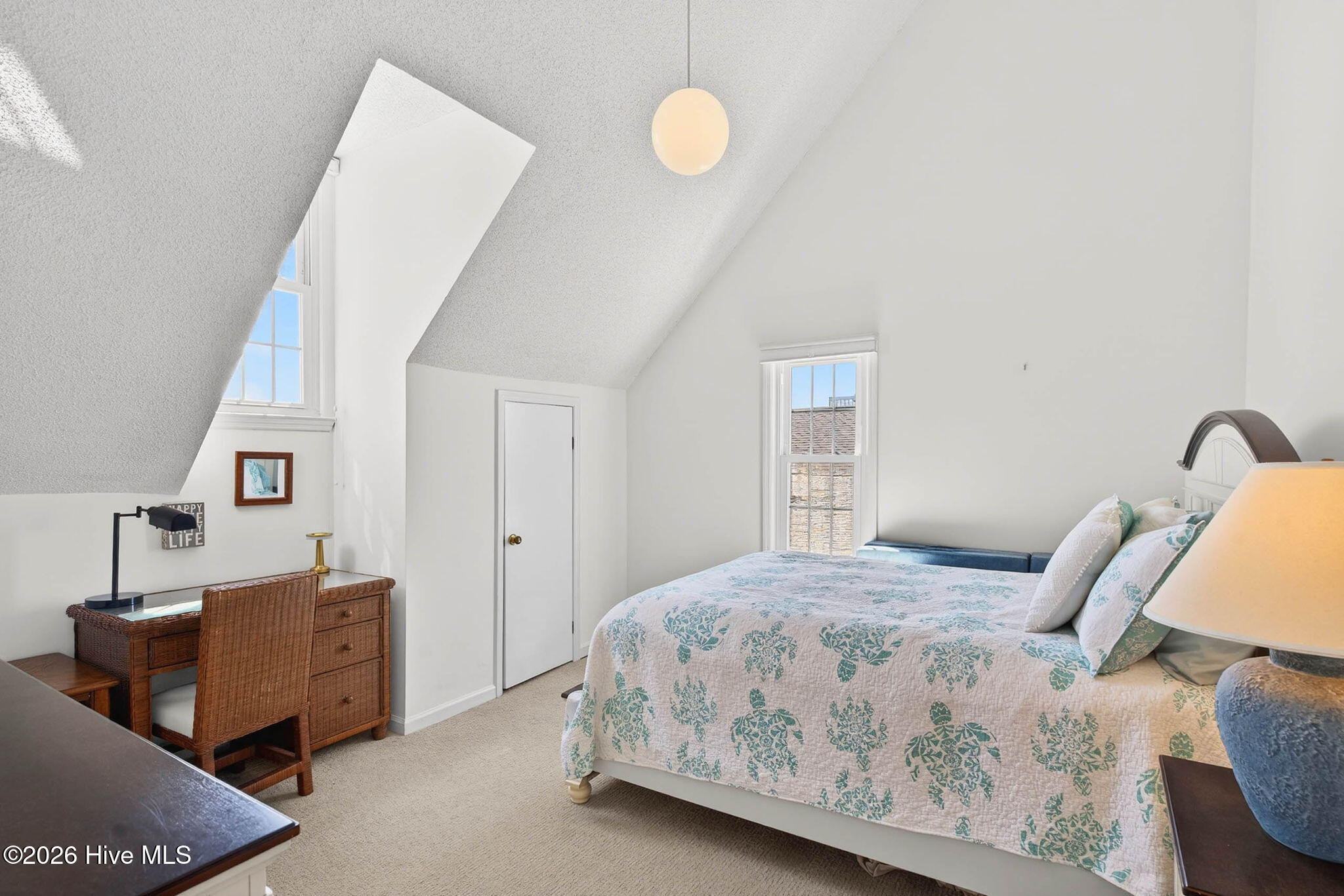 1206 N Shore Drive W