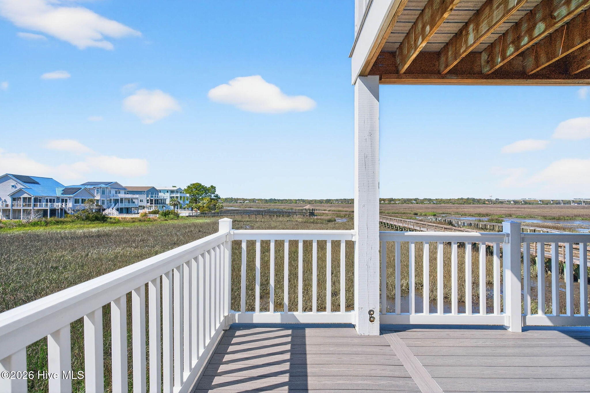 1206 N Shore Drive W