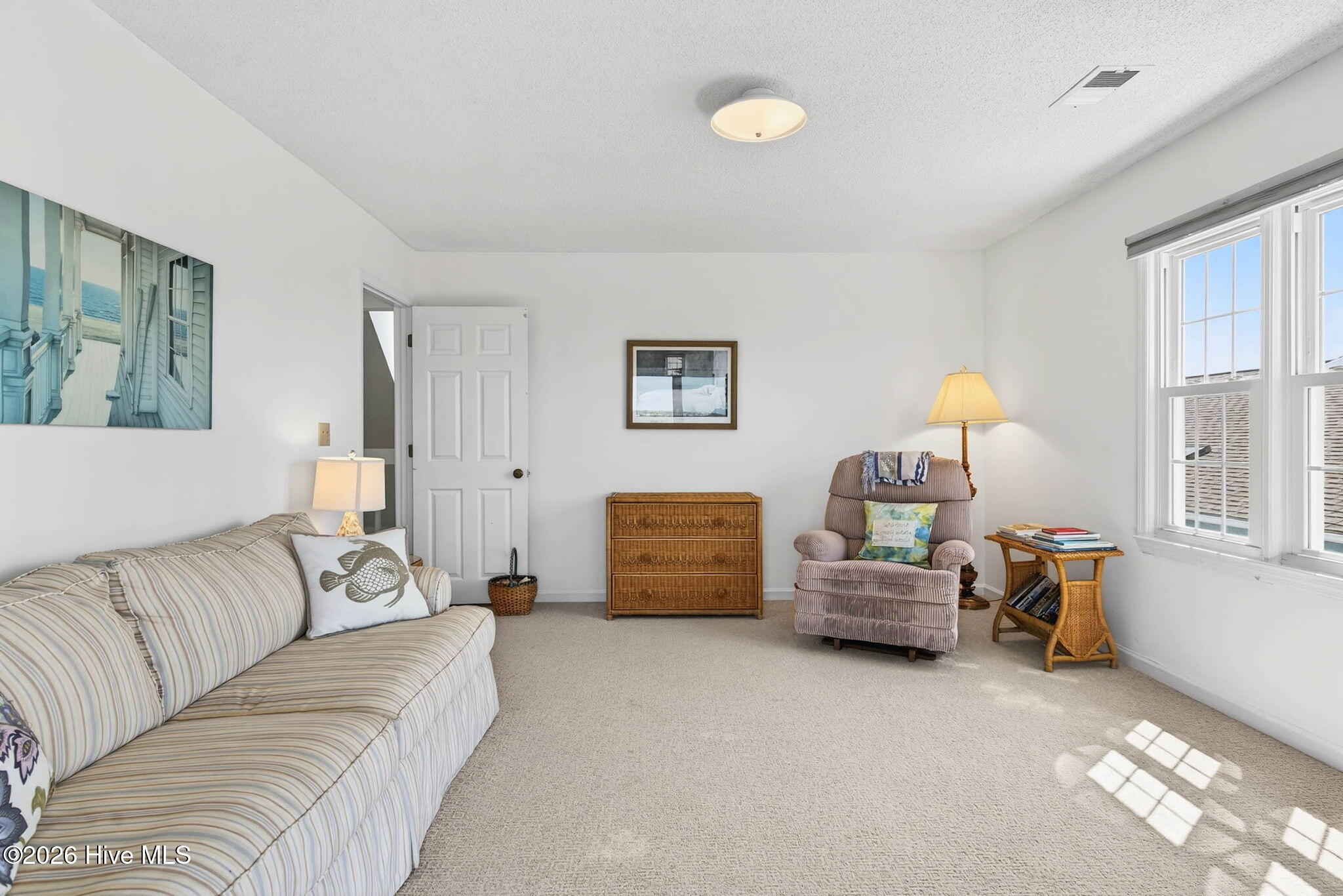 1206 N Shore Drive W