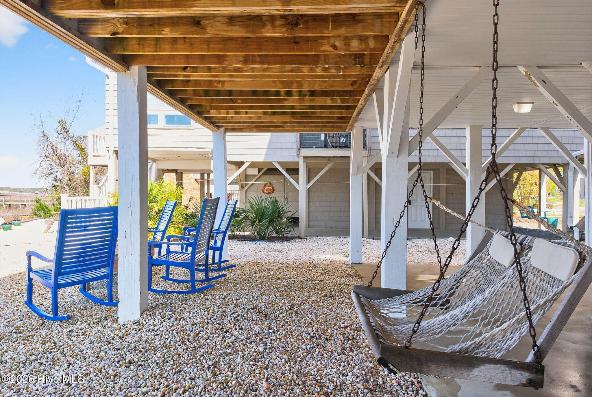 1206 N Shore Drive W