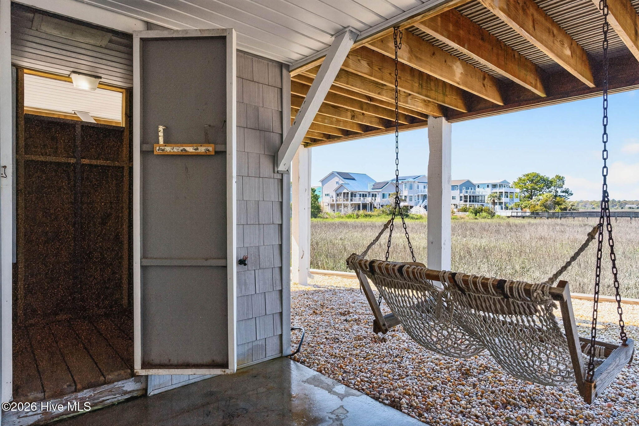 1206 N Shore Drive W