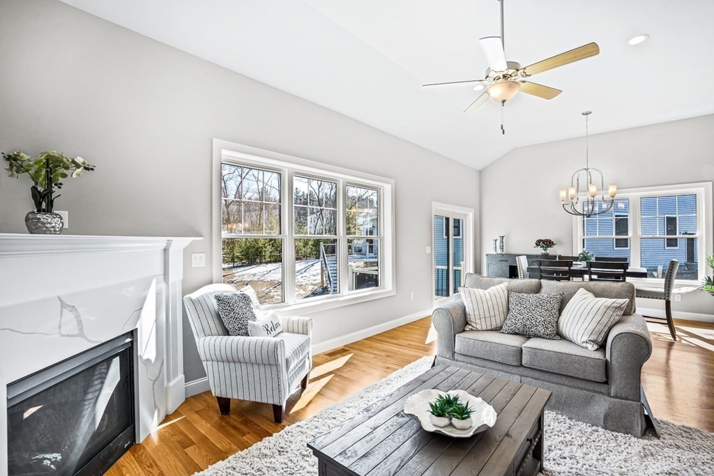 24 Del Ray Drive Unit: 25