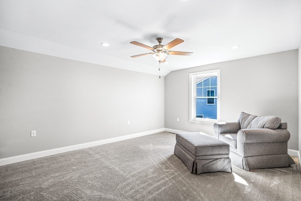 24 Del Ray Drive Unit: 25
