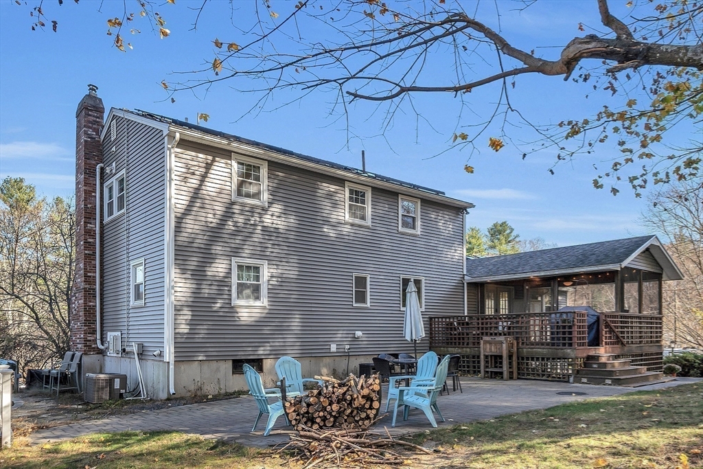 6 Gloria Ave