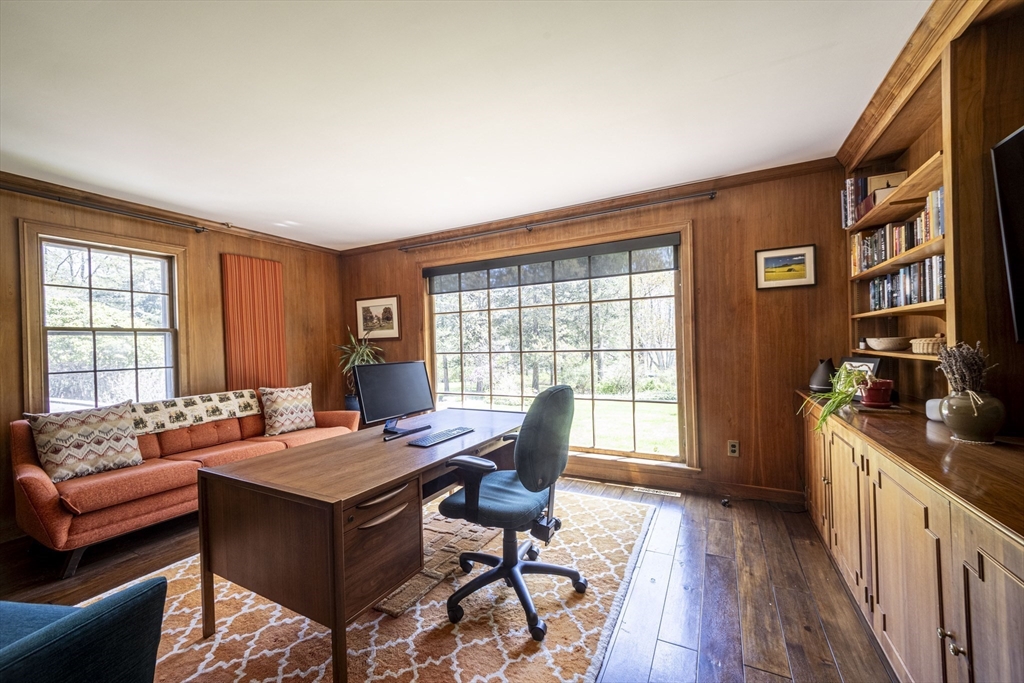 25 Barberry Ln