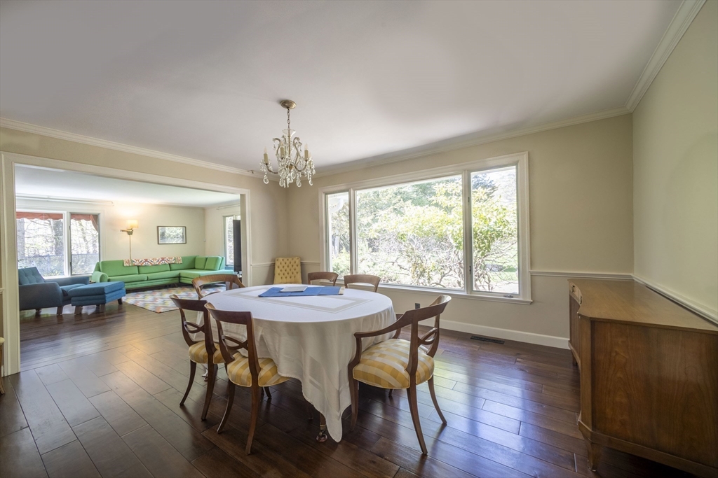 25 Barberry Ln