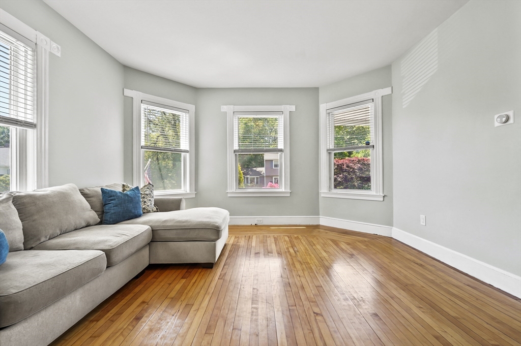 250 Wentworth Avenue