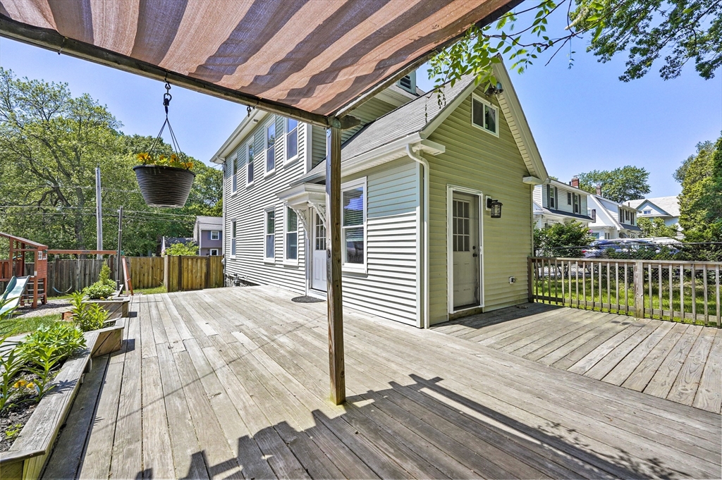 250 Wentworth Avenue