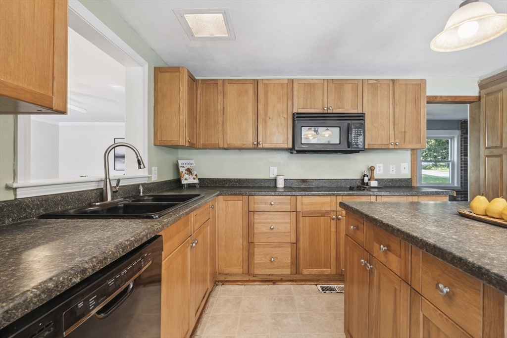 135 Golden Hill Ave