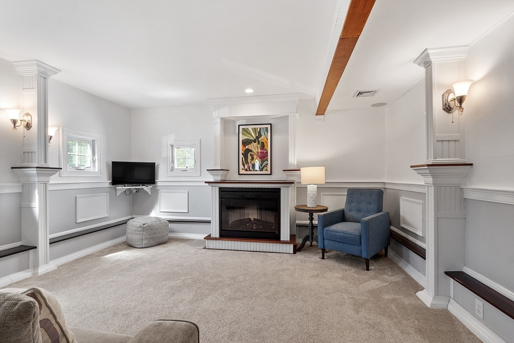 1 Huntington Ave # 7