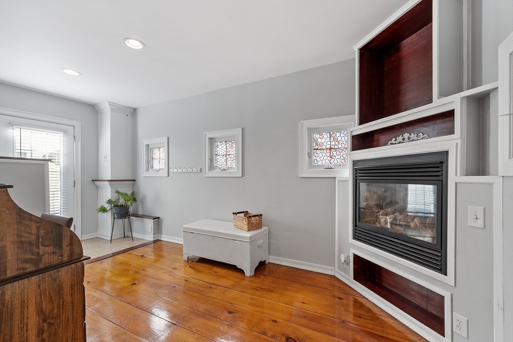 1 Huntington Ave # 7