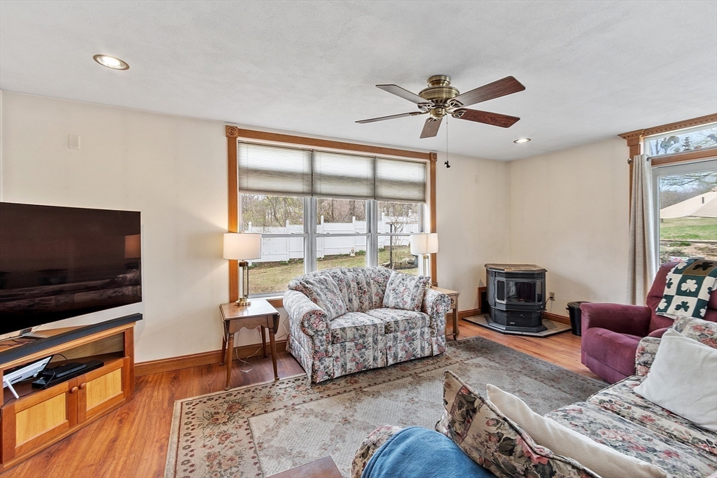 346 Townsend Rd