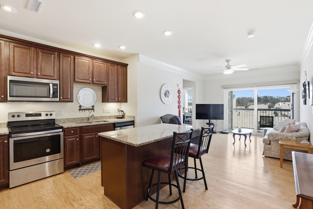 2 Francis Dr # 405