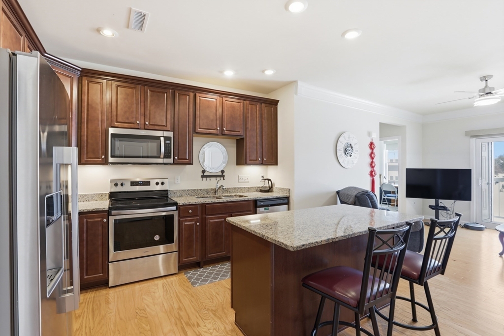 2 Francis Dr # 405