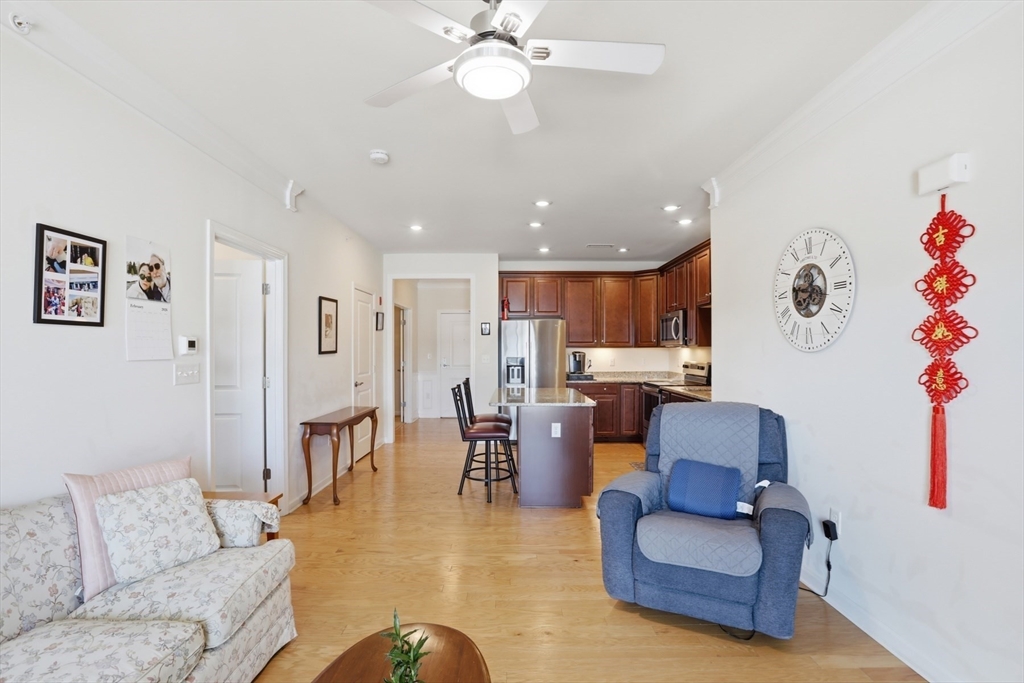 2 Francis Dr # 405
