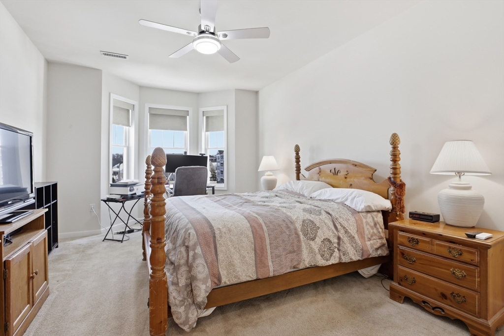 2 Francis Dr # 405