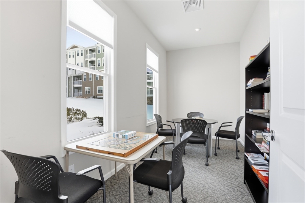 2 Francis Dr # 405