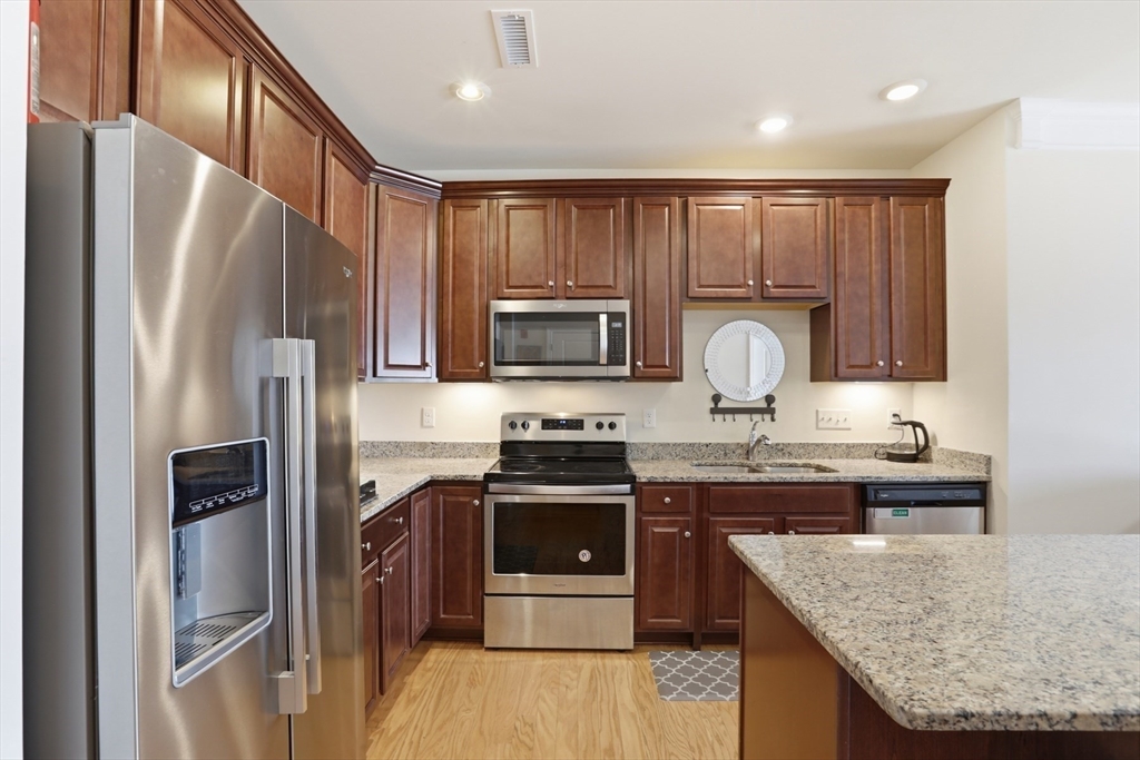 2 Francis Dr # 405