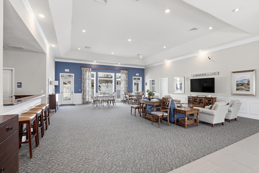 2 Francis Dr # 405