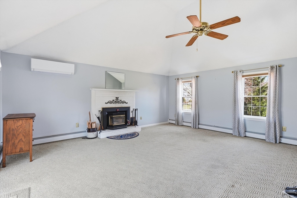 44 Wilshire Circle