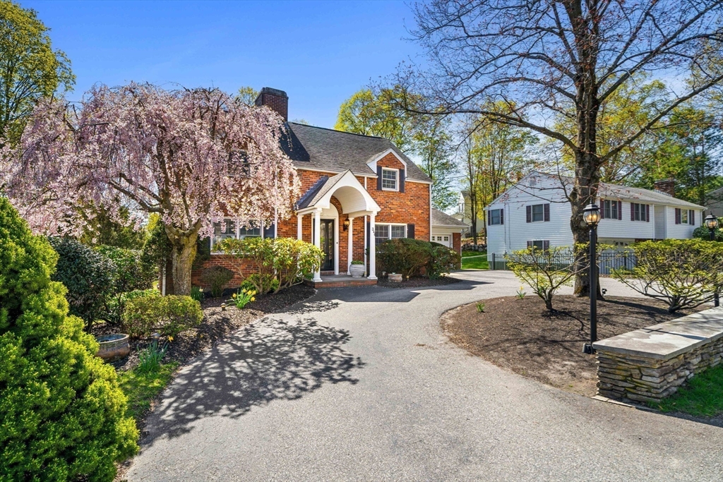 346 Albion St.
