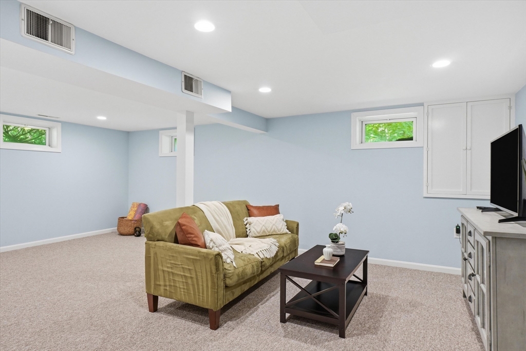 15 Newport Dr.