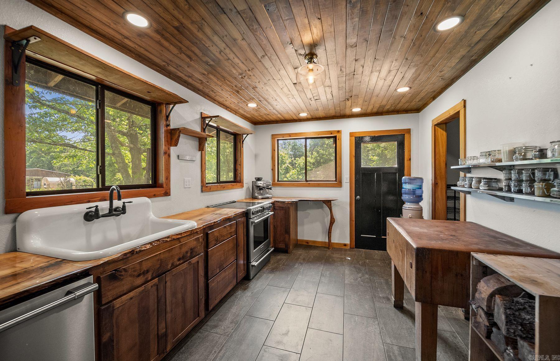 2306 County Road 8050