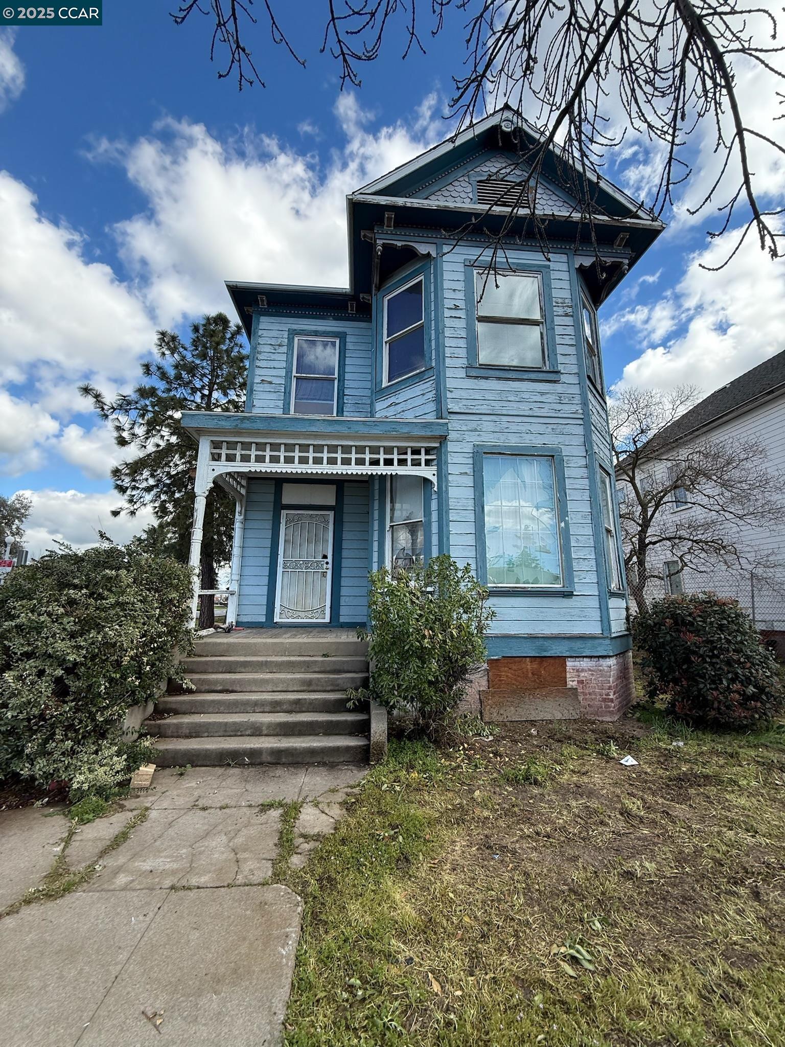 151 S 3Rd Ave
