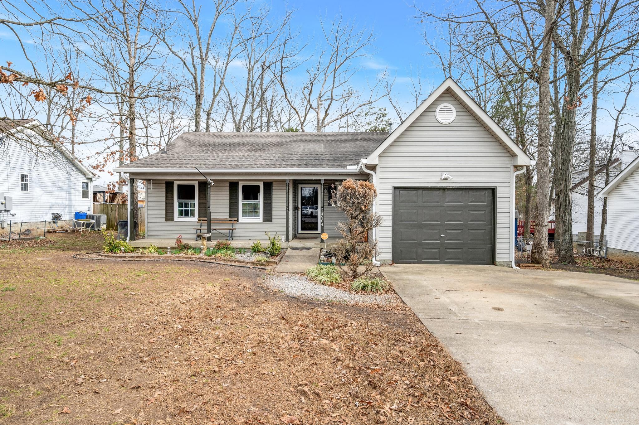 4904 Peppertree Dr