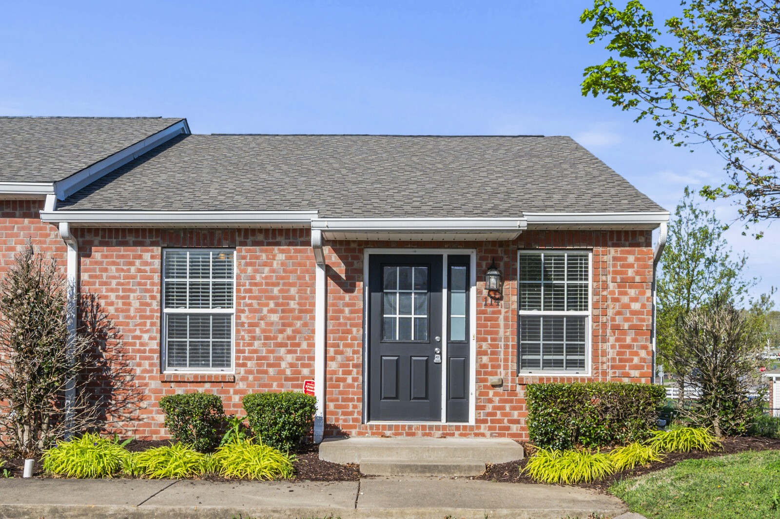 1040 Charlie Daniels Pkwy Unit: 114