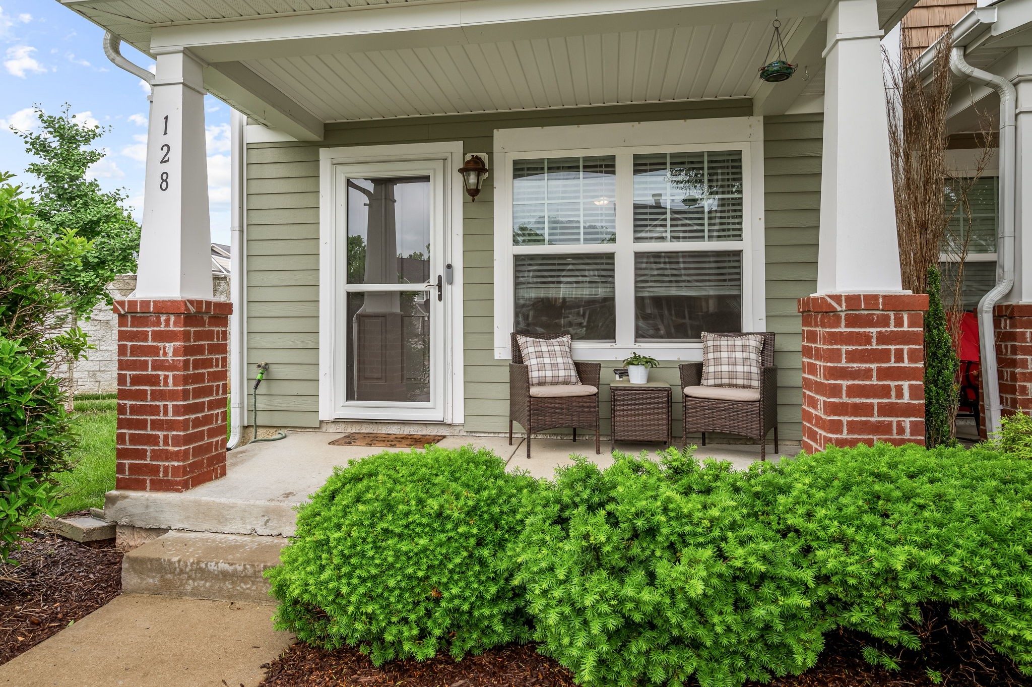 128 Shadow Creek Cv