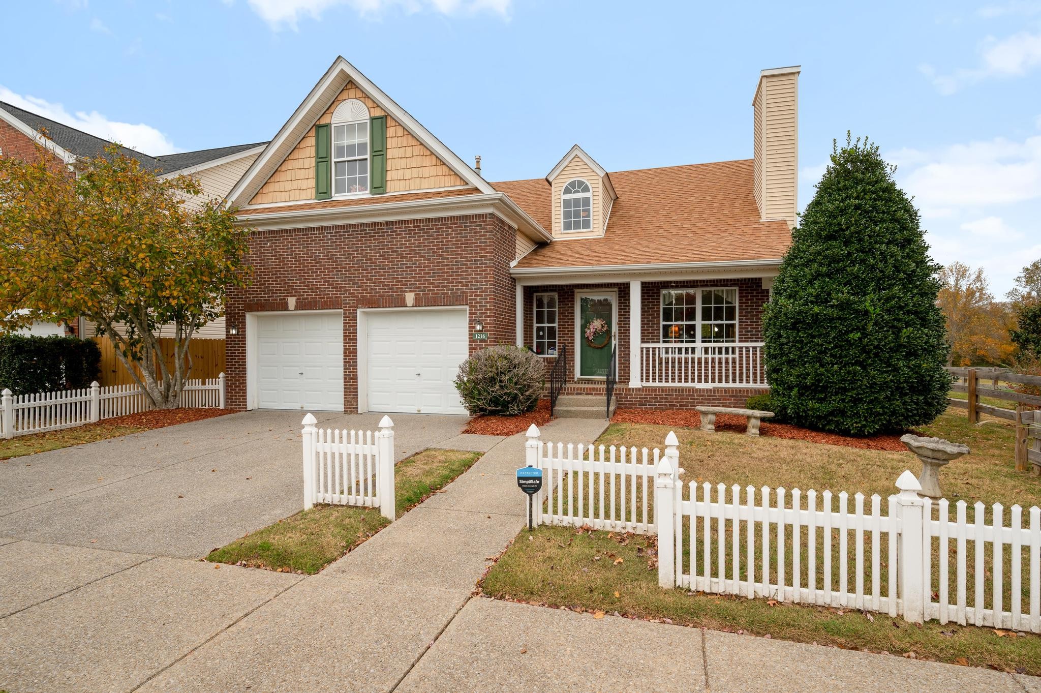 1216 Bending Creek Dr