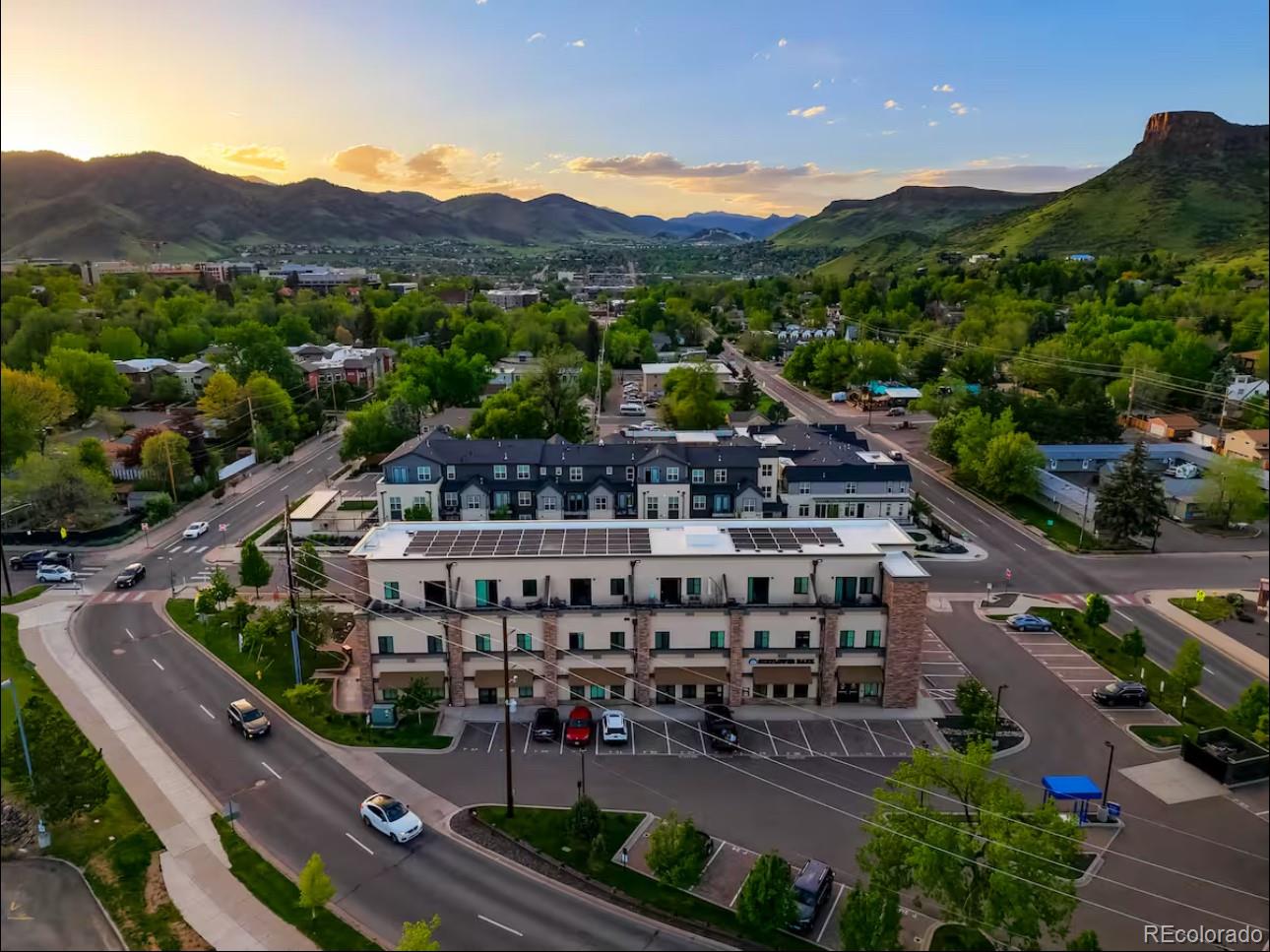 615 24th Street Unit: 207