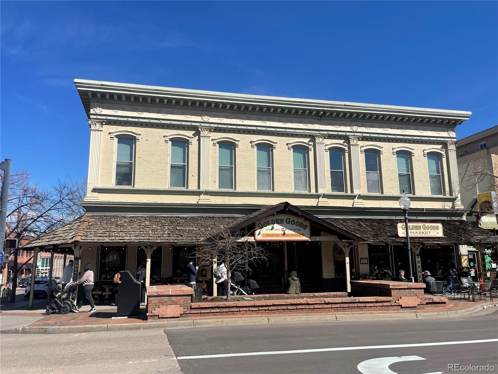 1203 Washington Avenue Unit: 201