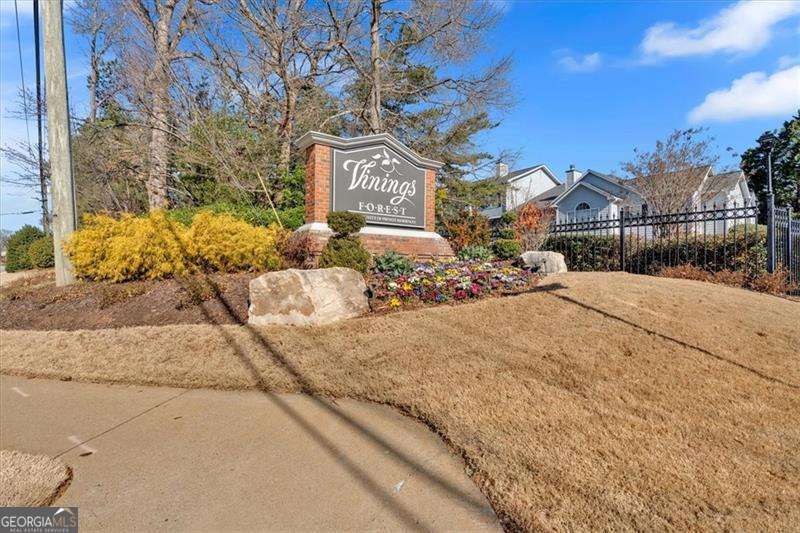 107 Vinings Forest Circle SE