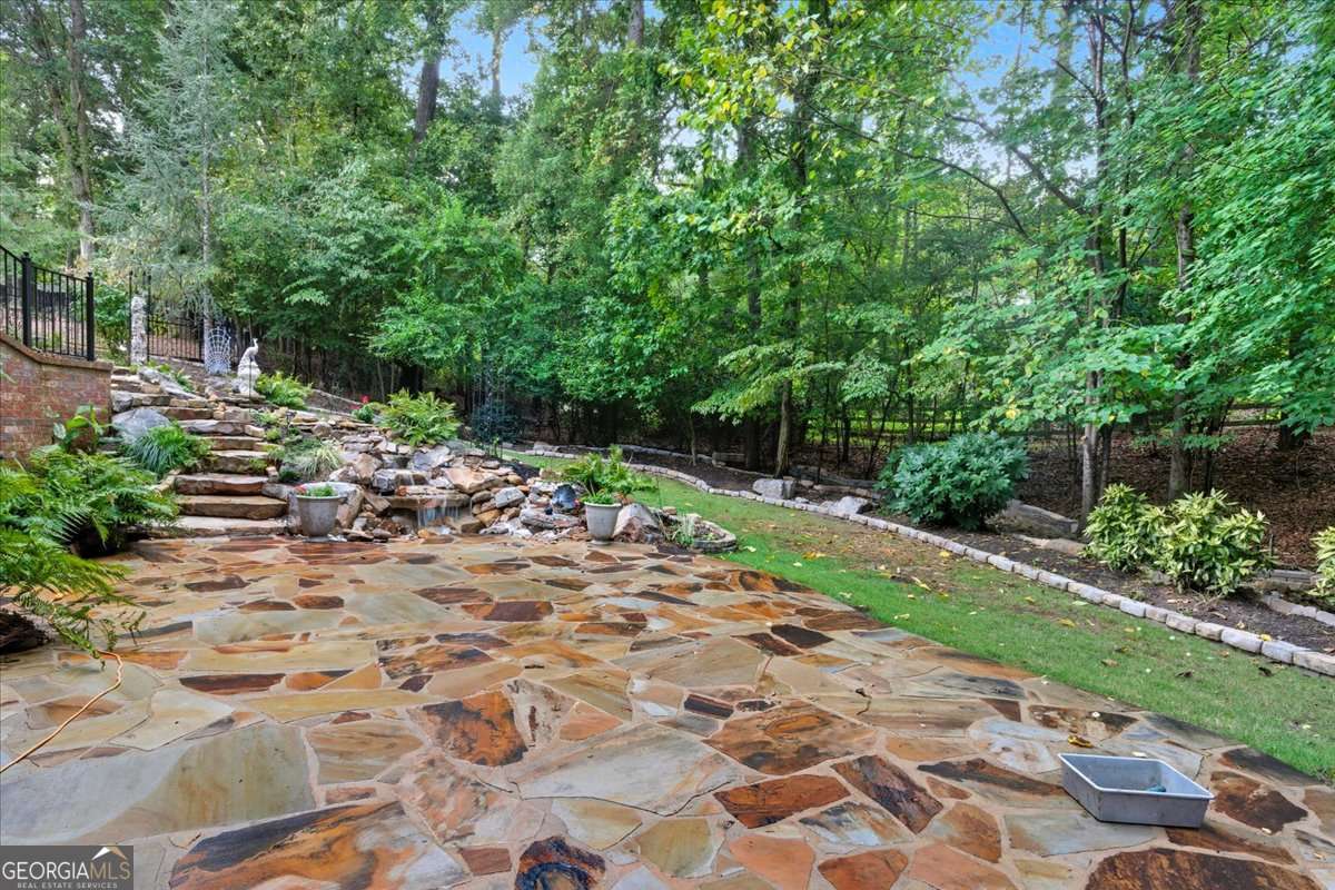 120 Fernwood Drive