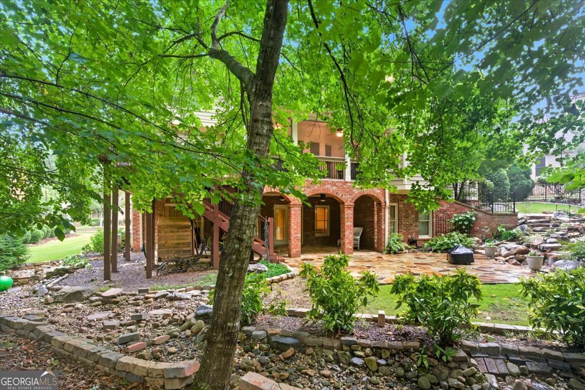 120 Fernwood Drive