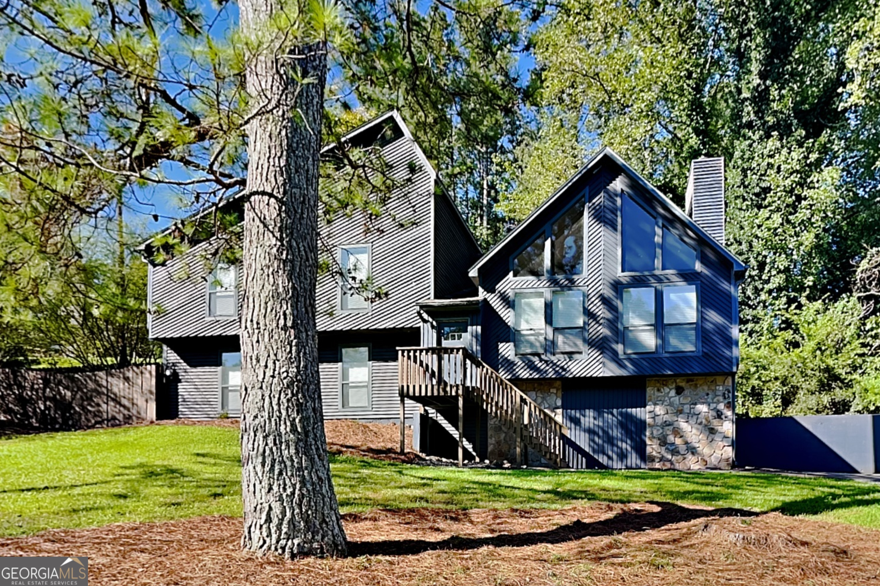 570 Charing Cross Drive