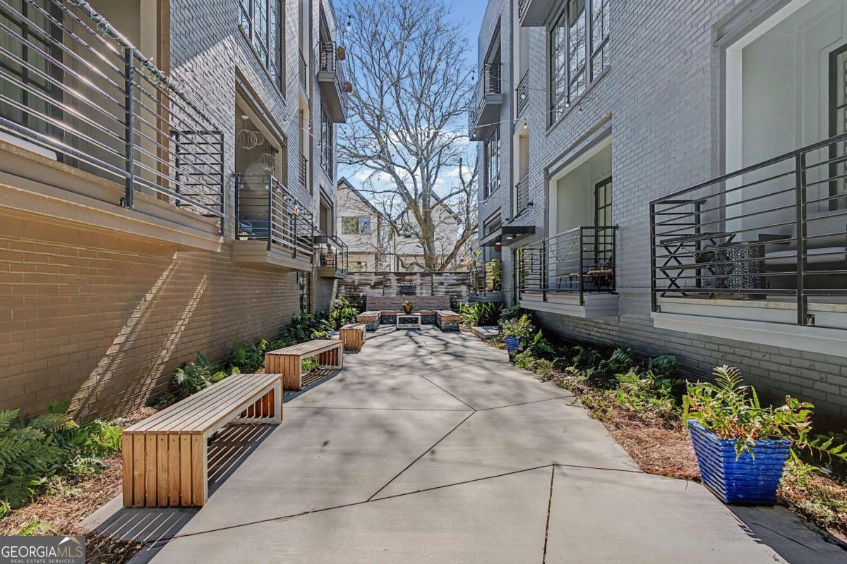 123 Beardon Circle SE # 8