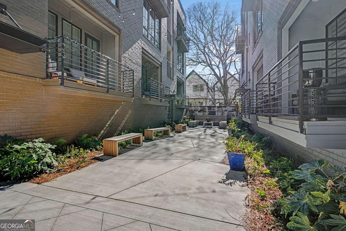 123 Beardon Circle SE # 8