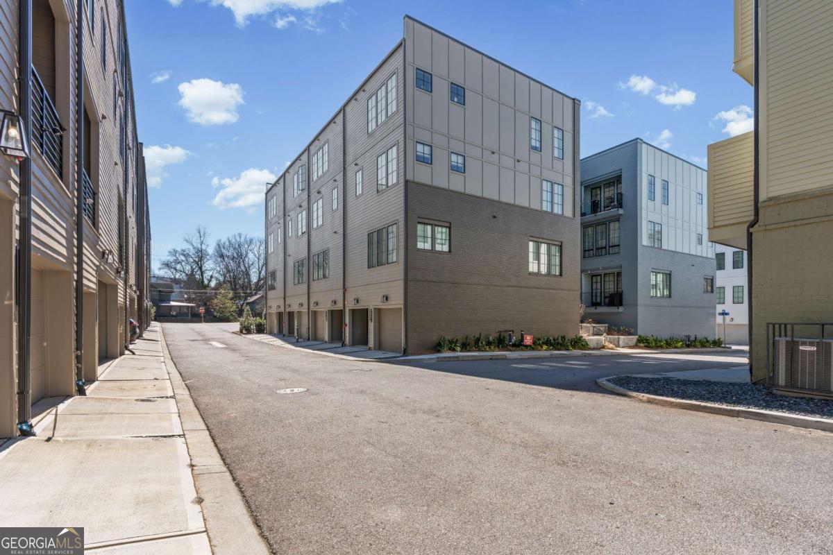 123 Beardon Circle SE # 8