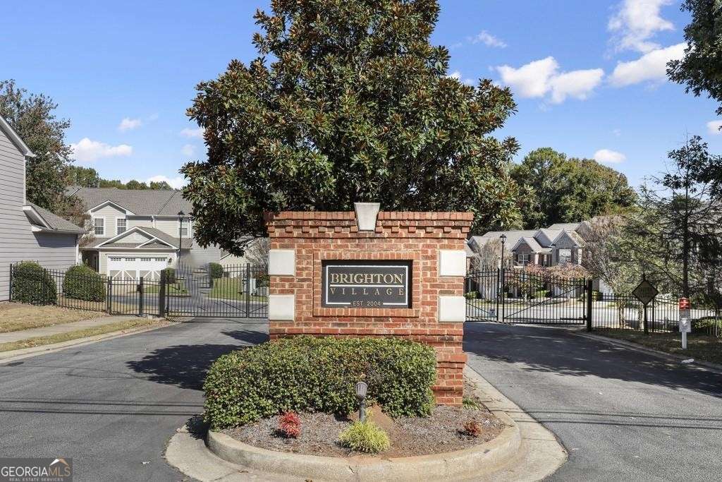 2263 Leicester Way SE