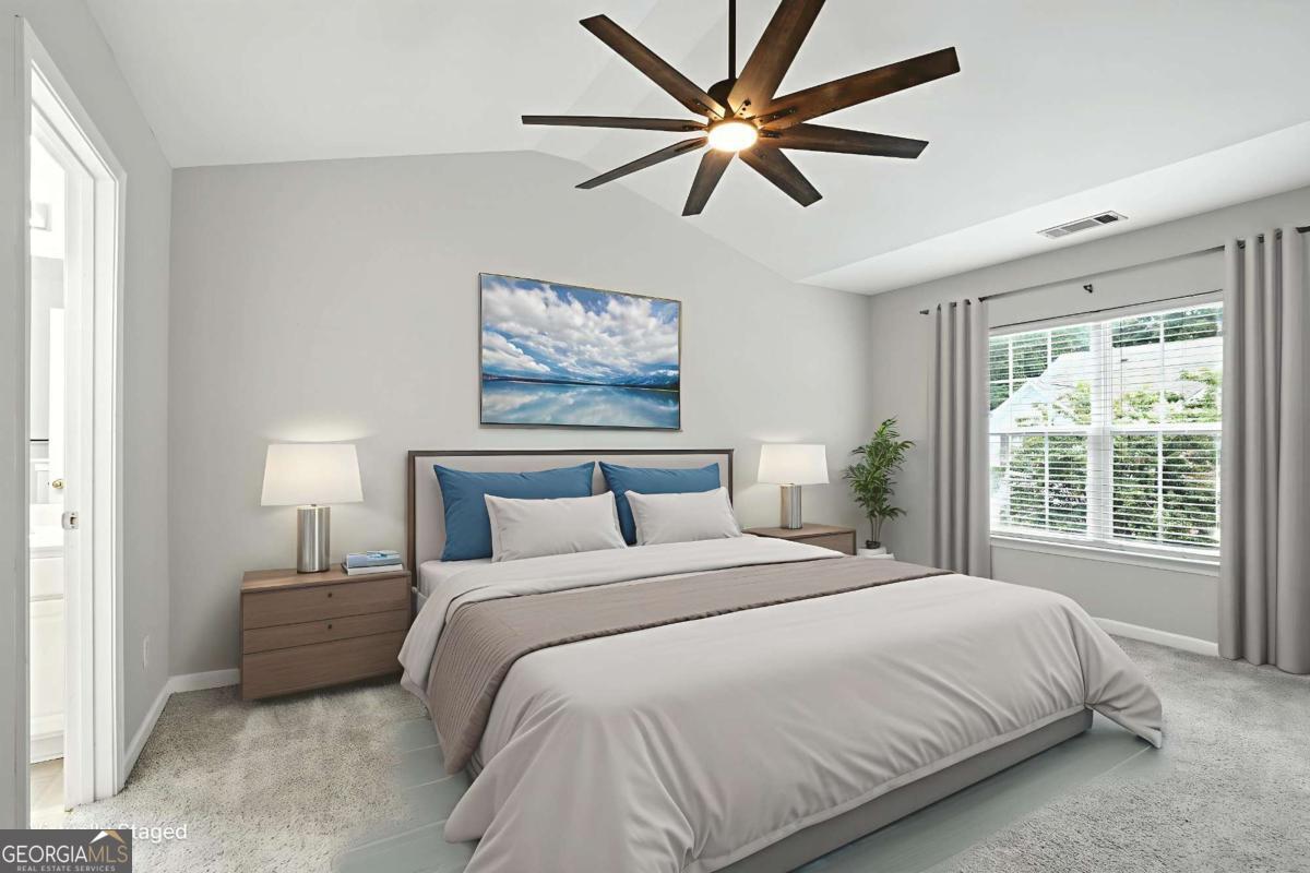 2263 Leicester Way SE