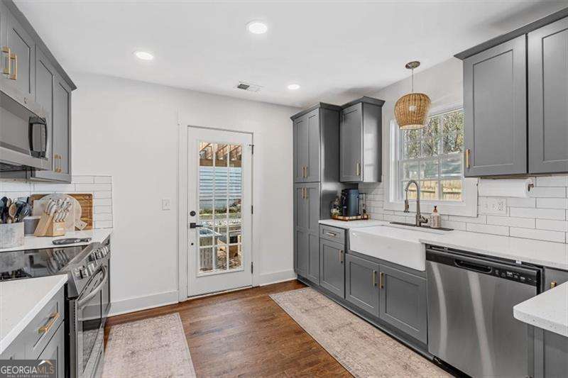 1931 S Gordon Street SW