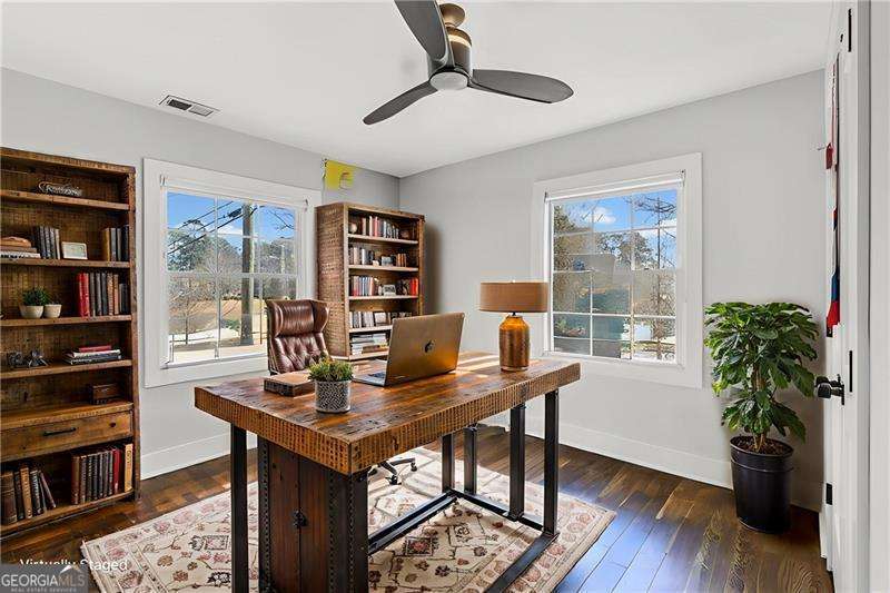 1931 S Gordon Street SW