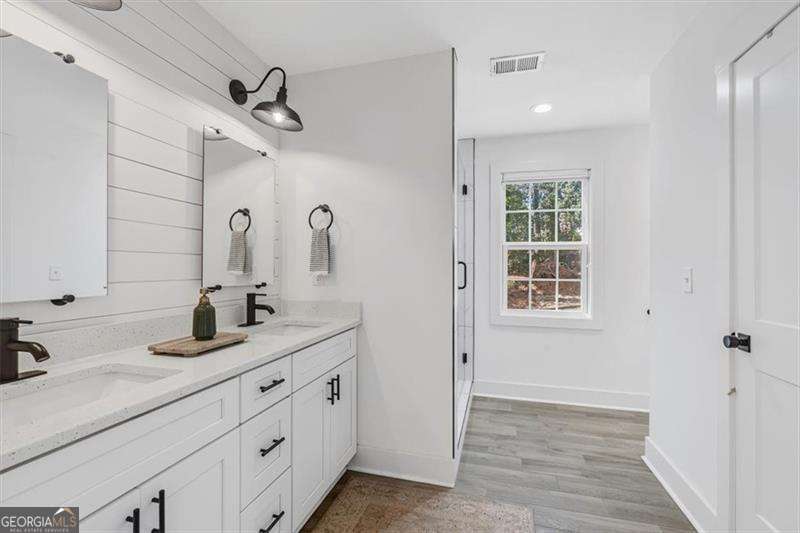 1931 S Gordon Street SW