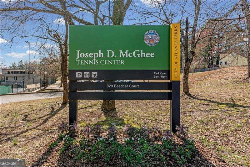 1931 S Gordon Street SW