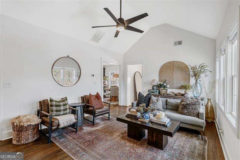 1931 S Gordon Street SW