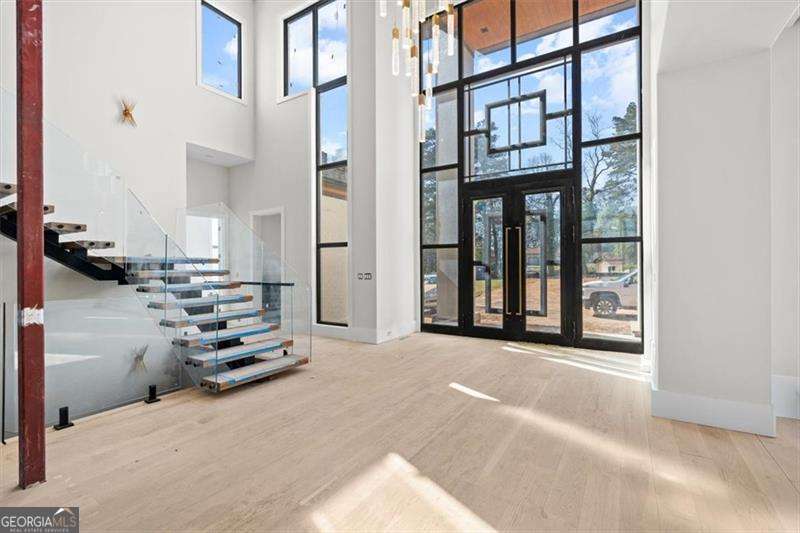 124 Woodlawn Drive NE